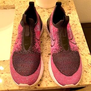 Nike running snickers